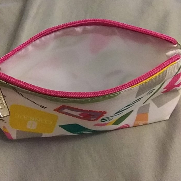 Clinique small cosmetic bag - Picture 3 of 4